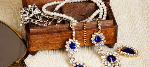 Vintage jewellery: the joys of wearing a piece of history