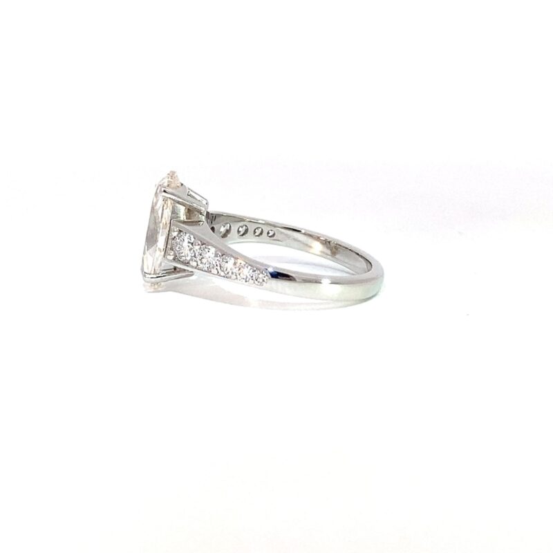 Single Stone Oval Cut Diamond Ring - Image 4