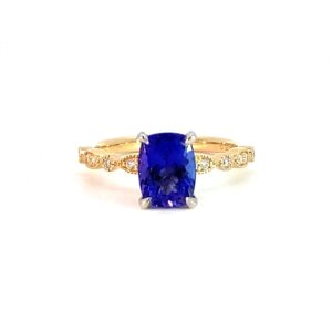 Tanzanite & Diamond Ring