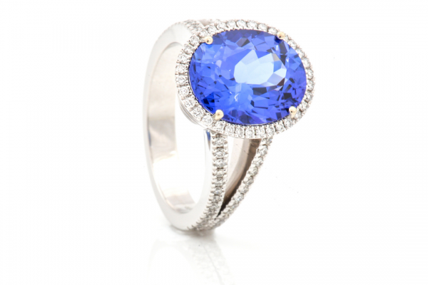 Tanzanite ring Christopher Evans